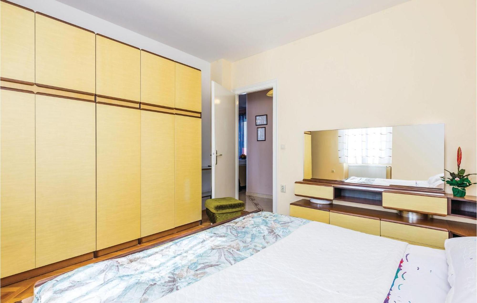 Gorgeous Apartment In Rijeka With Kitchen Екстер'єр фото